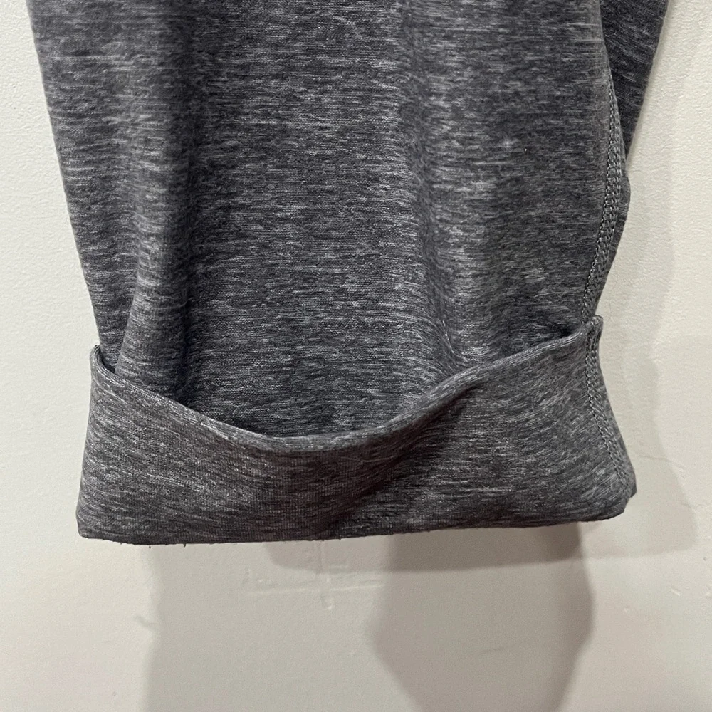 Lululemon Jogger Crop Heathered Grey size XL - Picture 3 of 8
